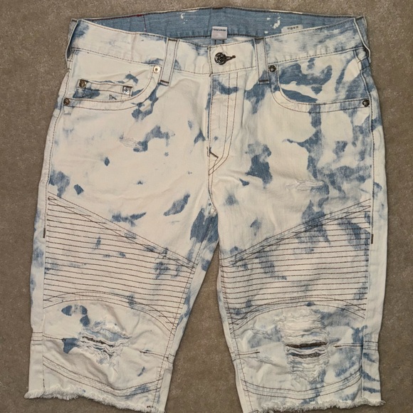 Men’s True Religion Jorts - Picture 2 of 5